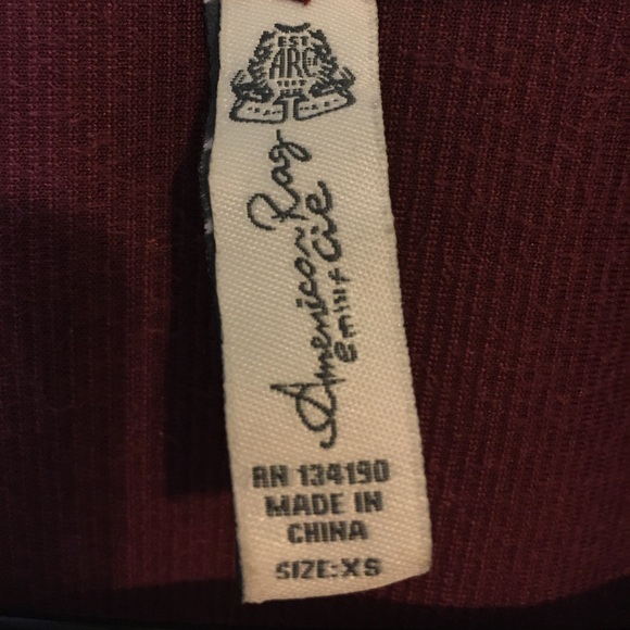 🌸Burgundy Top - Picture 3 of 4